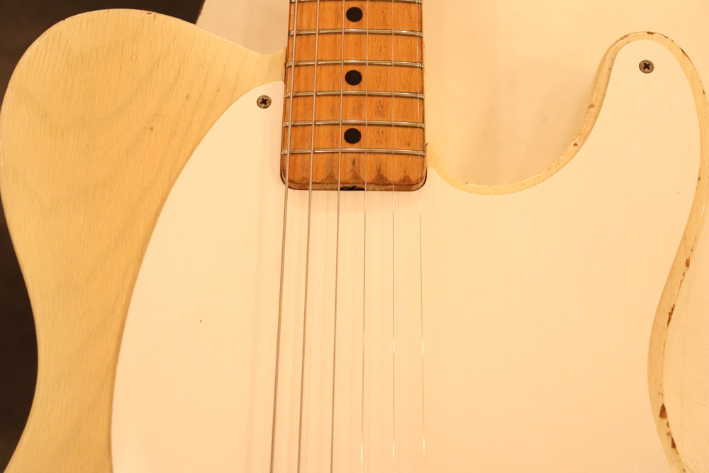 Esquire | Electric Guitars | Fender® Guitars