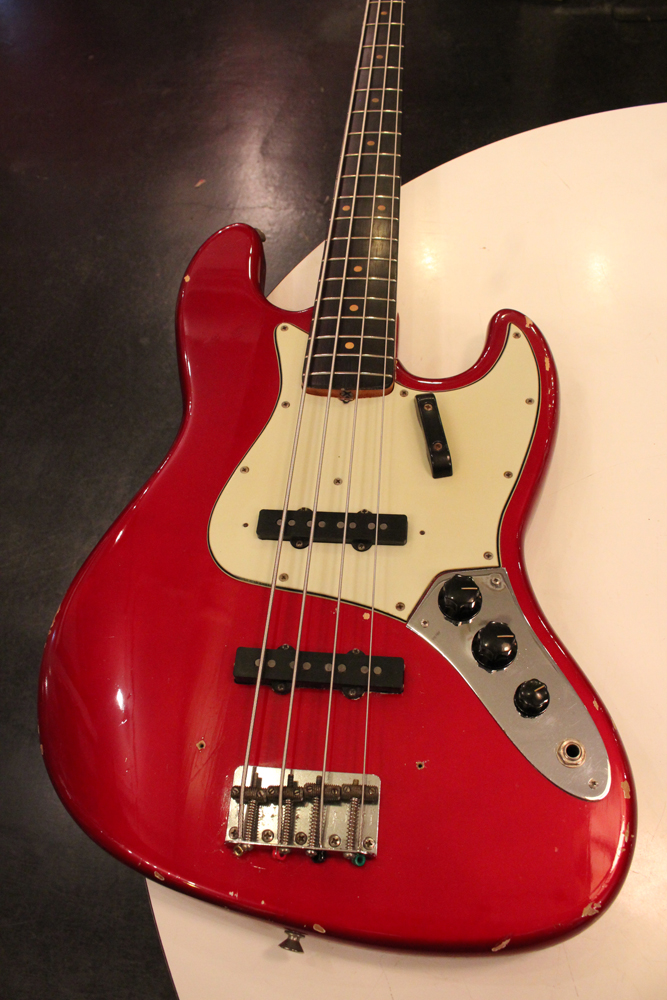 Fender 1963y[Jazz Bass[“Candy Apple Red”[Green Guard | GUITAR