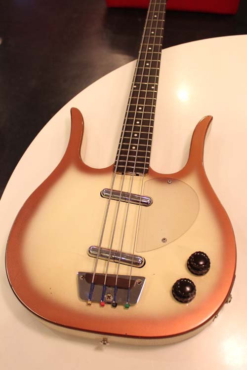 Danelectro 1964y[Longhorn Bass 4423 “Clean Condition