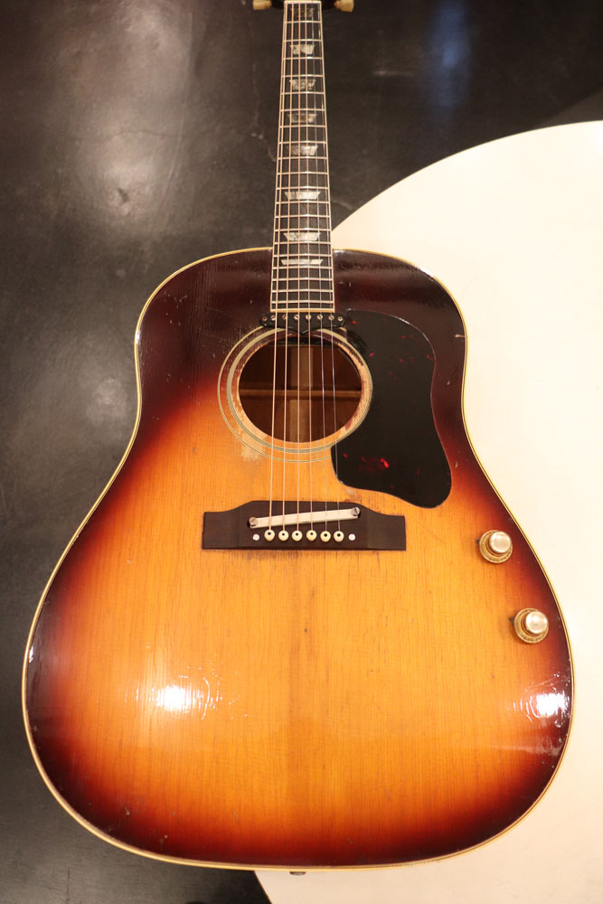 Gibson 1964y[J-160E[“Double Rosetta Rings” | GUITAR TRADERS TOKYO
