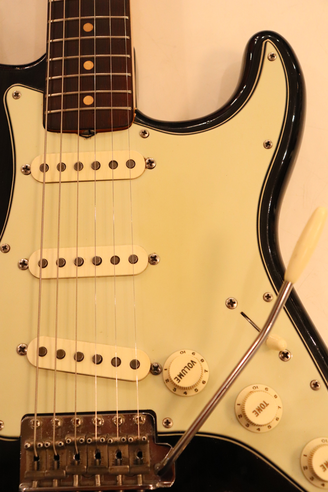 Fender 1964y[Stratocaster[“Original Black Finish with Near Mint