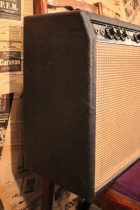 1965-Deluxe-Amp-BLK2