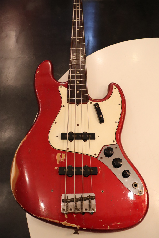 Fender Japan ジャズベース　キャンディアップル Fender Made in Japan Traditional 70s Jazz Bass (Candy Apple