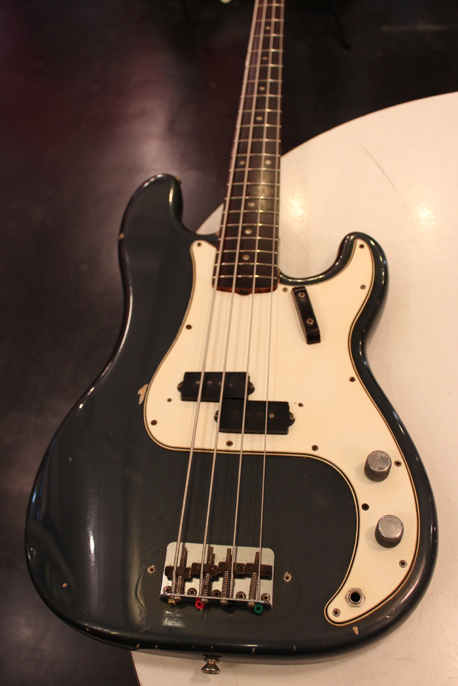 Fender 1966y[Precision Bass[“Charcoal Frost Metallic” | GUITAR