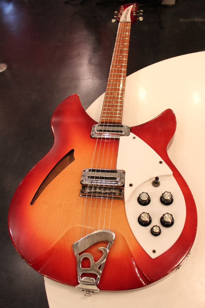 リッケンバッカー330MG 楽天市場】Rickenbacker 330 MG(selected by KOEIDO)店長厳選