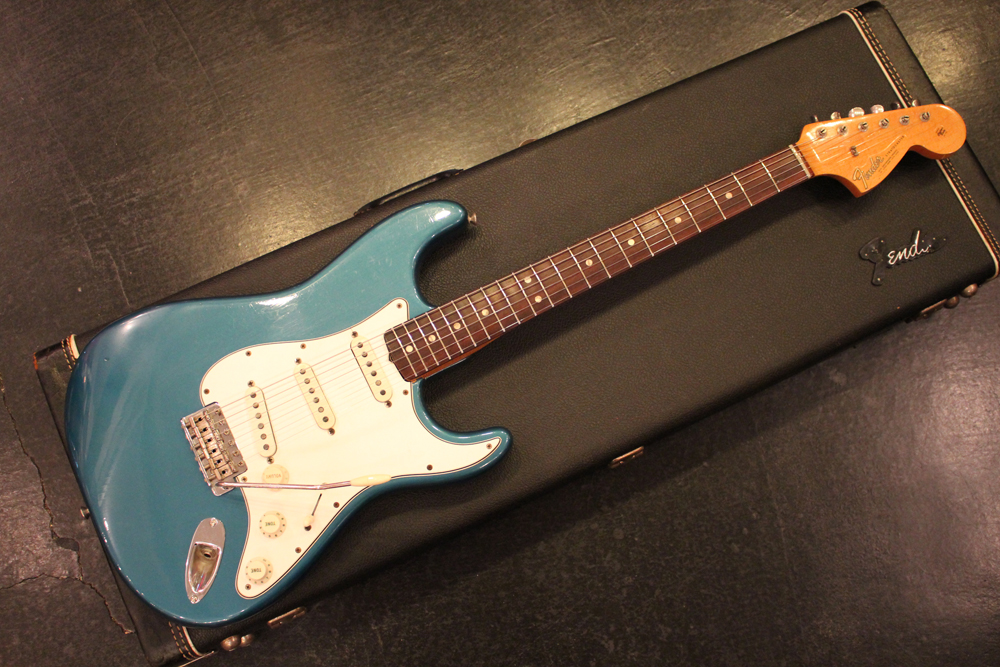 Fender 1966y[Stratocaster[“Original Lake Placid Blue