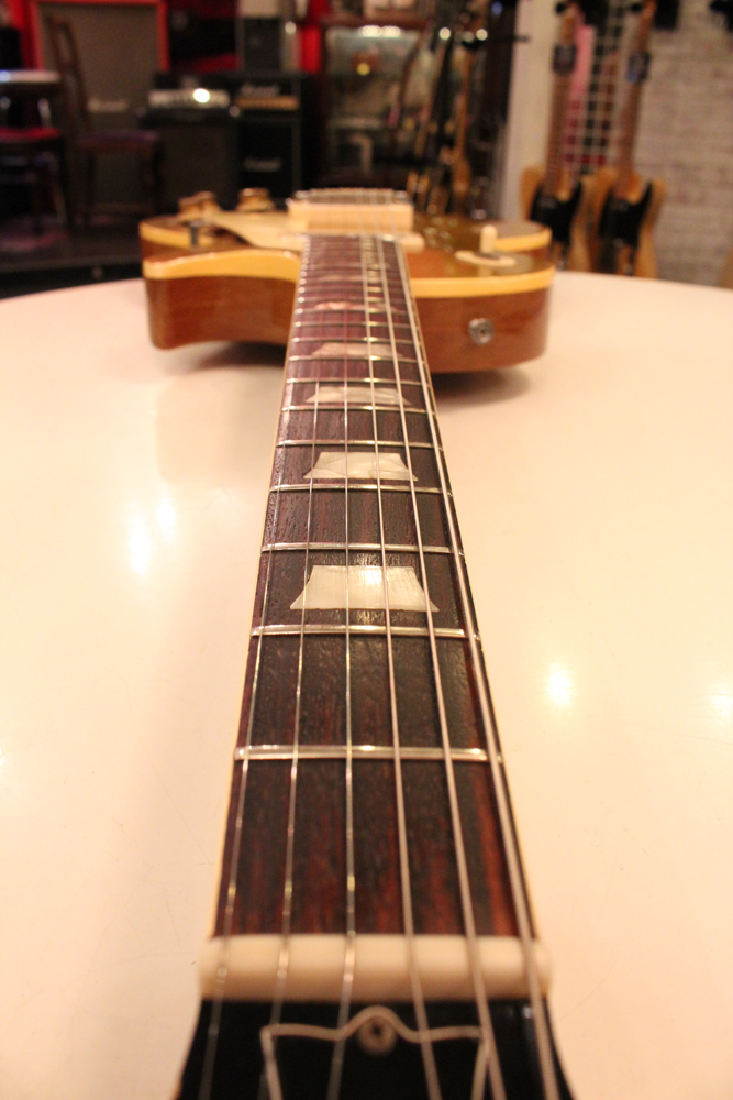 Gibson 1969y[Les Paul Deluxe[“No Volute Neck”[Deep Arch Top Gibson 1969y[Les Paul Deluxe[“No Volute Neck”[Deep Arch Top