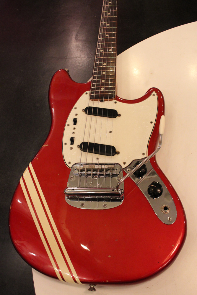 エレキギター　フェンダームスタング2012年モデル　コンペティションストライプ 2012 Fender Japan Mustang Competition MG73 Old Candy Apple