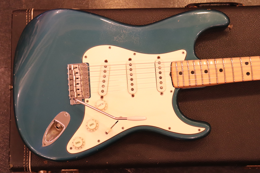 Fender 1971y[Stratocaster[“Original Lake Placid Blue”[Maple