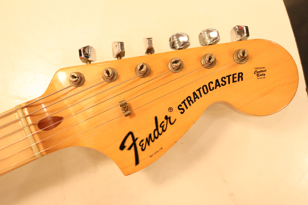 Fender 1971y[Stratocaster[“Original Lake Placid Blue”[Maple