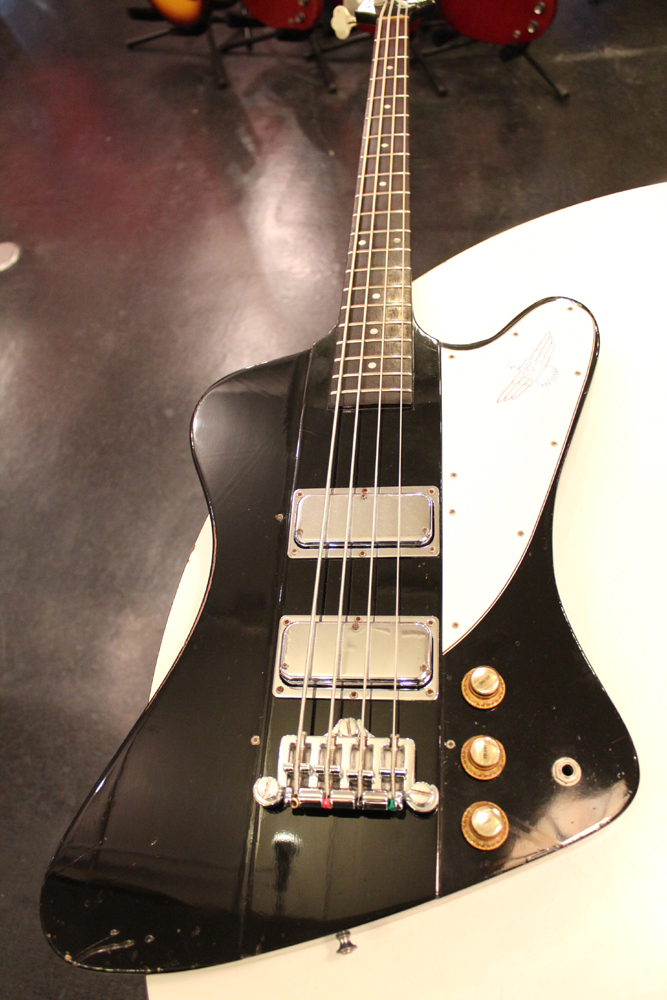 Gibson 1976y[Thunderbird 76[“Black” | GUITAR TRADERS TOKYO