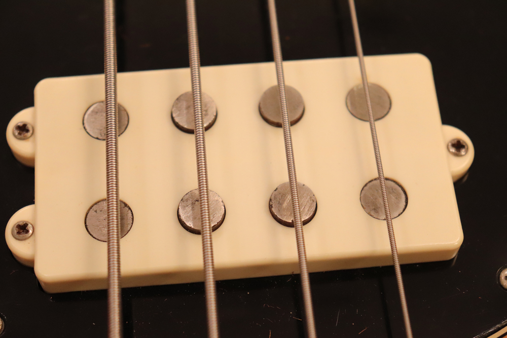 MUSIC MAN 1977y[Sting Ray Bass[“White Pickup” Pre Ernie | GUITAR