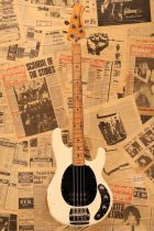 1977-MusicMan-Stingray-Bass-WH-TO0008