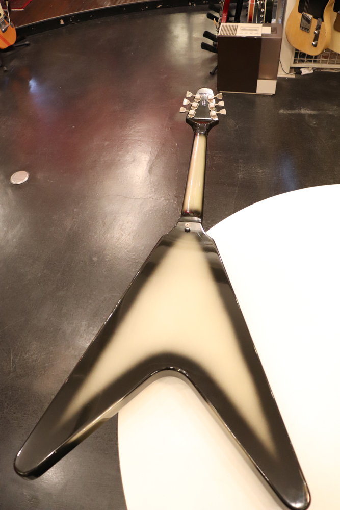 Gibson 1979y[Flying V[“Silver Burst”[Mint Condition | GUITAR