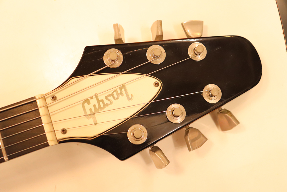 Gibson 1981y[Flying V[“Gold Burst” | GUITAR TRADERS TOKYO Gibson 1981y[Flying V[“Gold Burst” | GUITAR TRADERS TOKYO