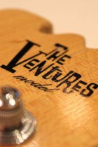 1960s-Mosrite-The-Ventures-Bass-M.RED