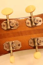 1961-Hofner-Cavern-SB2