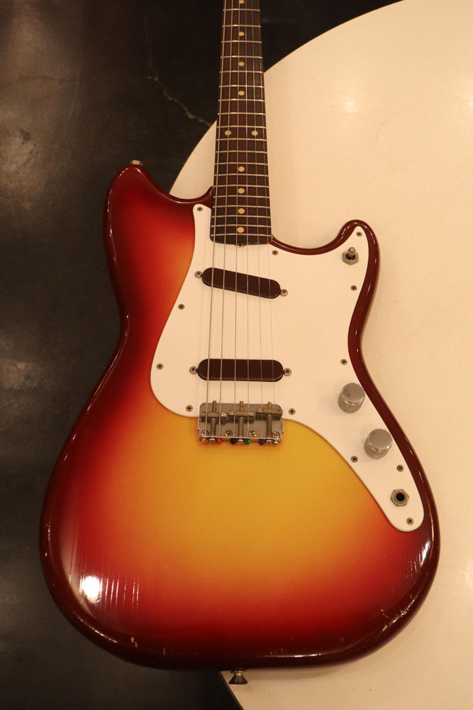 Fender 1962y[Duo Sonic[“Slab Finger Board with Near Mint