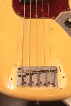 1965-BASS V-WHT-TF0283