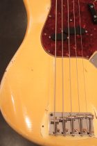 1965-BASS V-WHT-TF0283