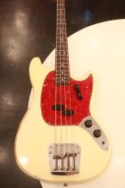 1966-MG-BASS-WHT-TF0231