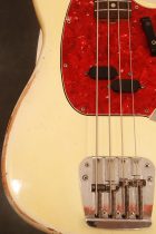 1966-MG-BASS-WHT-TF0231