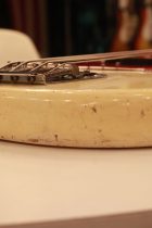 1966-MG-BASS-WHT-TF0231