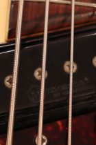 1966-MOSRITE-VENTURES-BASS-WH-TO0007