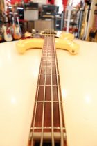 1966-MOSRITE-VENTURES-BASS-WH-TO0007