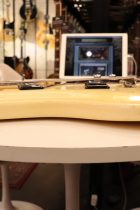 1966-MOSRITE-VENTURES-BASS-WH-TO0007