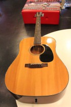 1968-Martin-D18-NAT