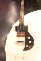 1970-Ampeg-Lucite-Bass2