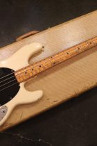 1977-MusicMan-Stingray-Bass-WH-TO0008