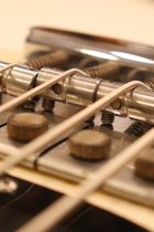 1977-MusicMan-Stingray-Bass-WH-TO0008