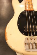1977-MusicMan-Stingray-Bass-WH-TO0008