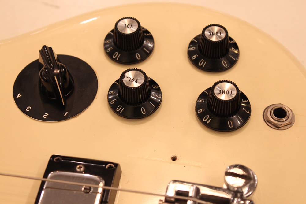 ★ジャンク★ワーモス　プレシジョン(中身ほぼビンテージEB3仕様) Gibson 1978y[EB-3 “Polaris White”[Mint Condition | GUITAR